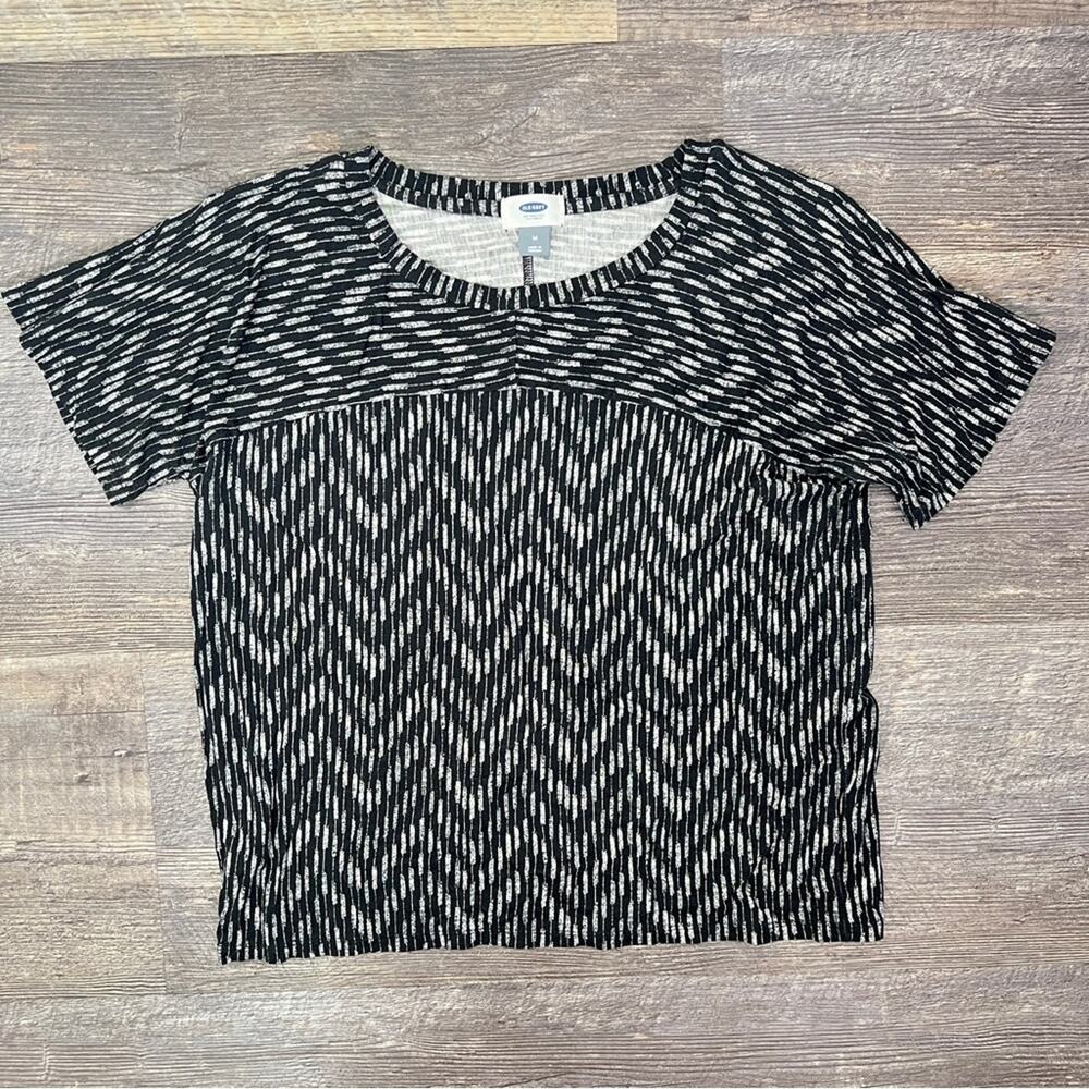Old Navy black and white T-shirt top size medium M B164